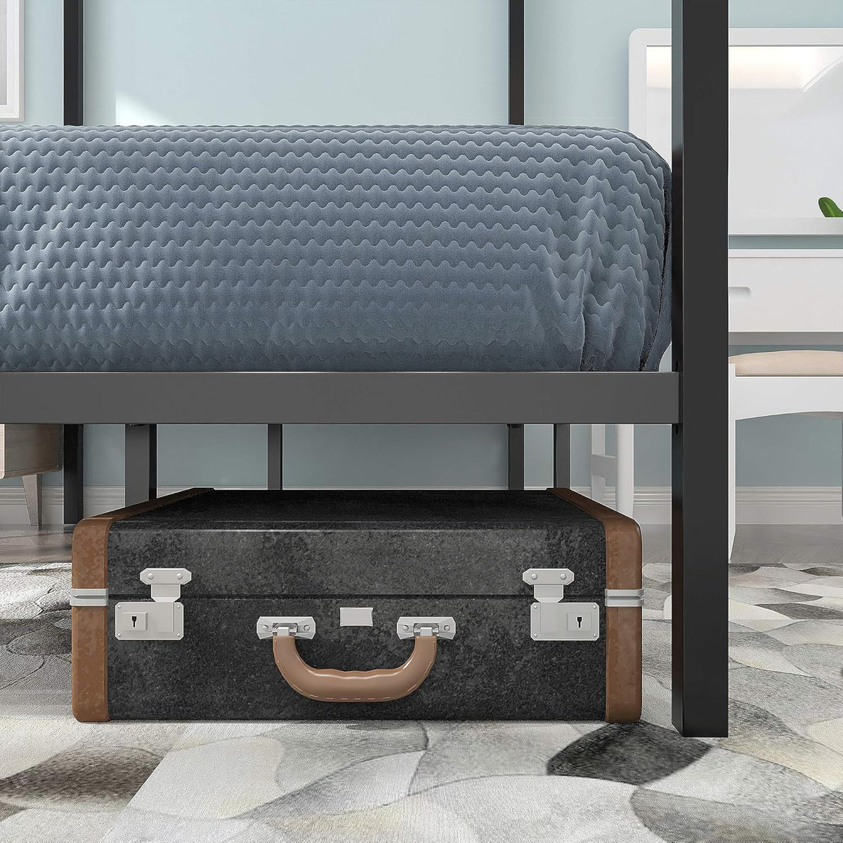 Queen Size Metal Canopy Bed Frame with Built-in Headboard P342