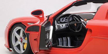 1/18 Porsche Carrera GT (Red) Z280