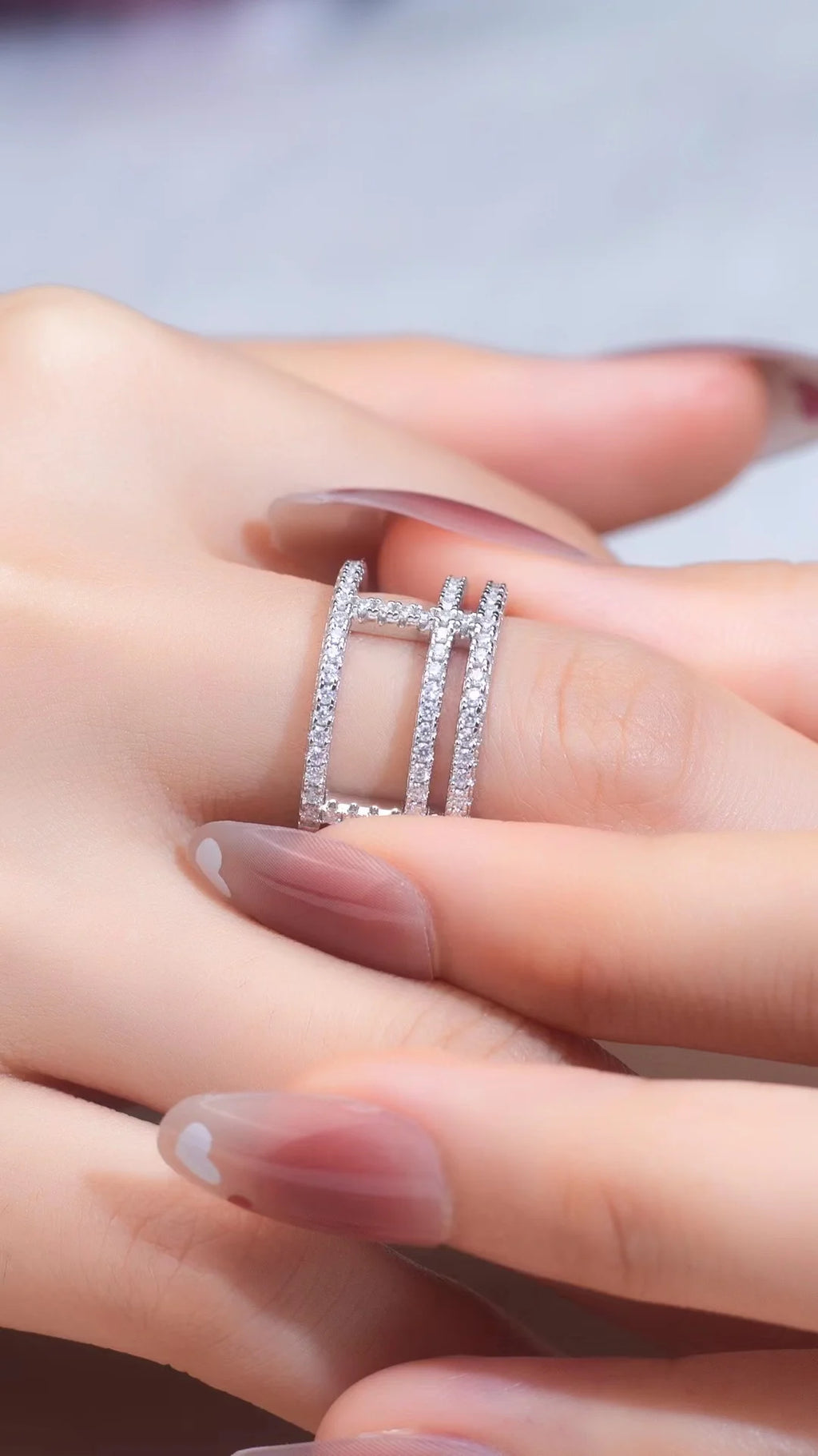 18K White Gold Plated Moissanite Engagement Ring Q295
