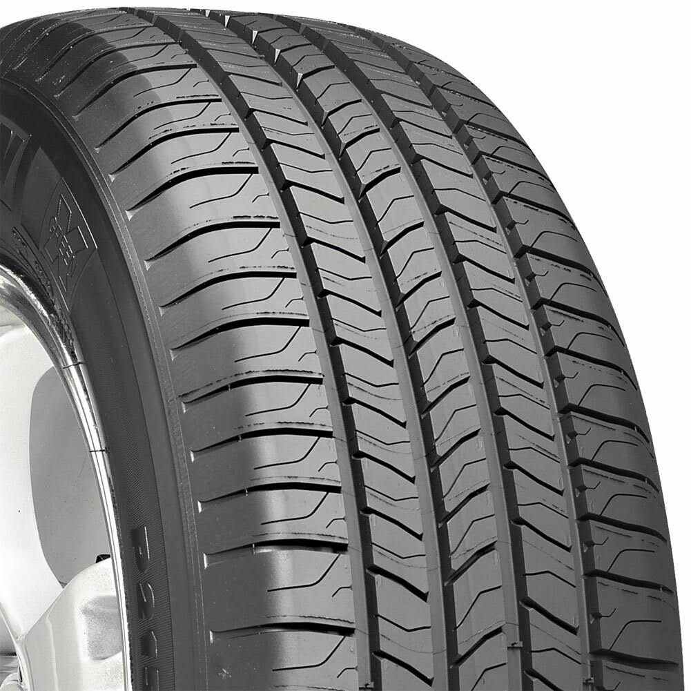 215/55R17 Tire D780