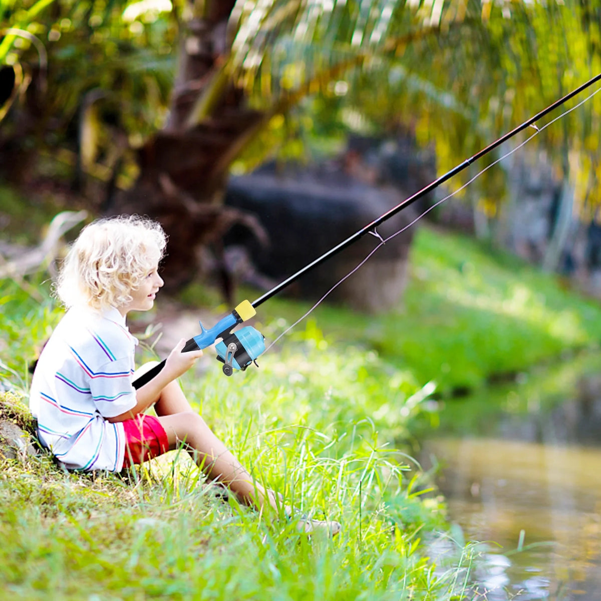 47'' Telescopic Rod and Reel Combo with Tackle Box Q490