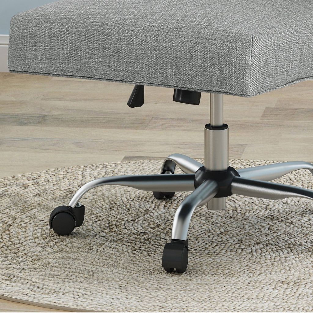 Gray and Chrome Office Chair Q247518