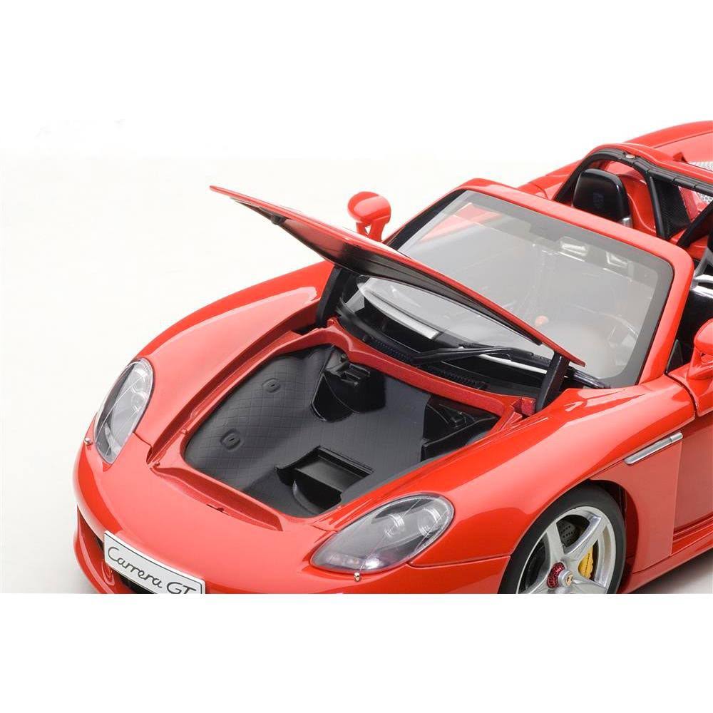 1/18 Porsche Carrera GT (Red) Z280