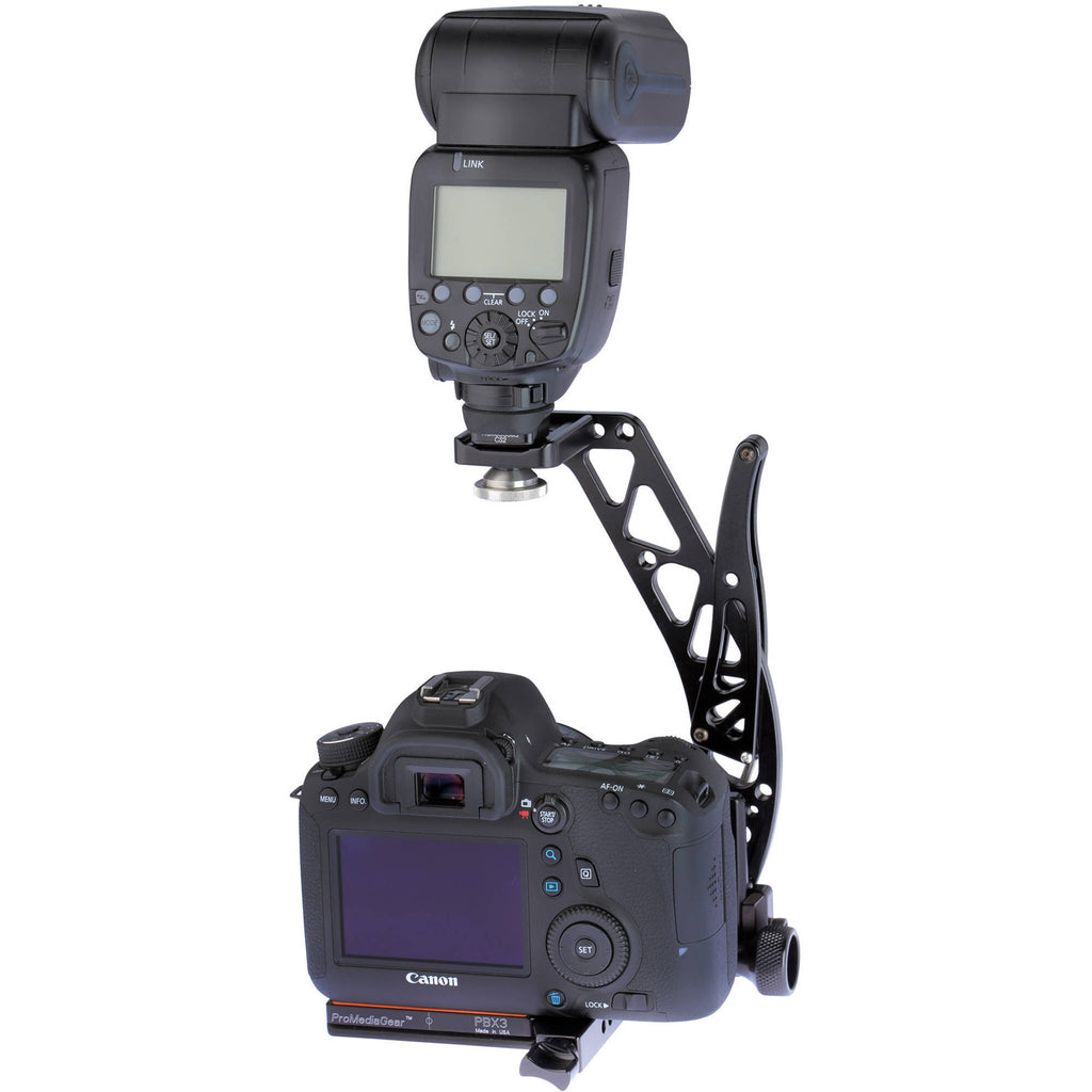 Boomerang Flash Bracket with Universal QR Plate A578189