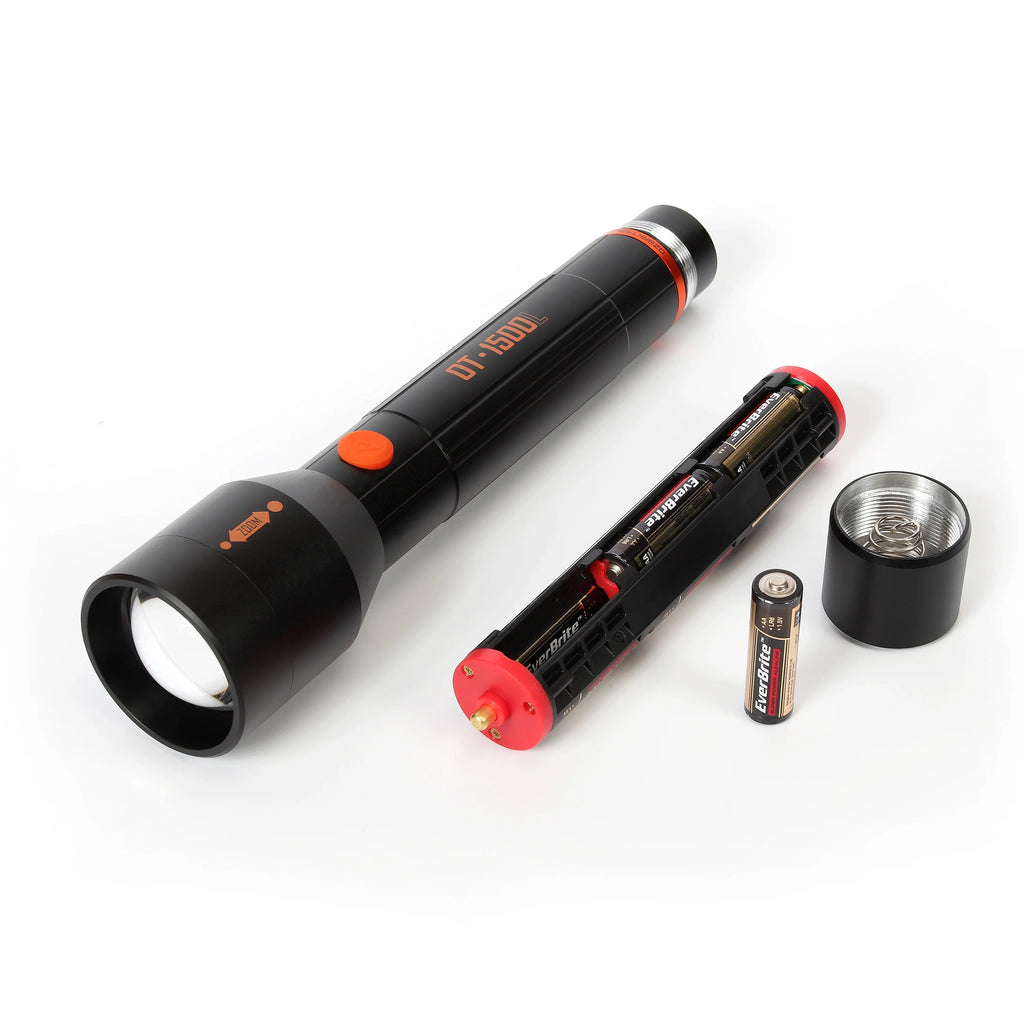 LED 1500 Lumens Flashlight L348958